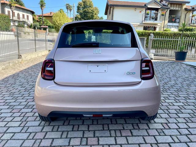 FIAT 500e Berlina 42 kWh - KM0