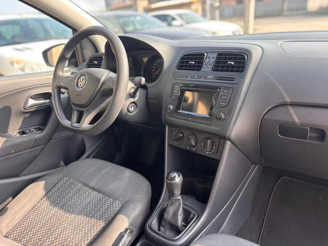 Volkswagen Polo 1.0 MPI 5p. Business