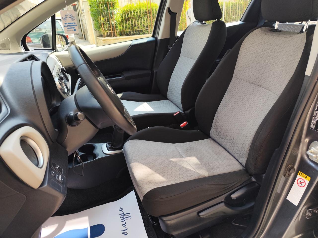 Toyota Yaris 1.4 D-4D 90CV DIESEL NAVI