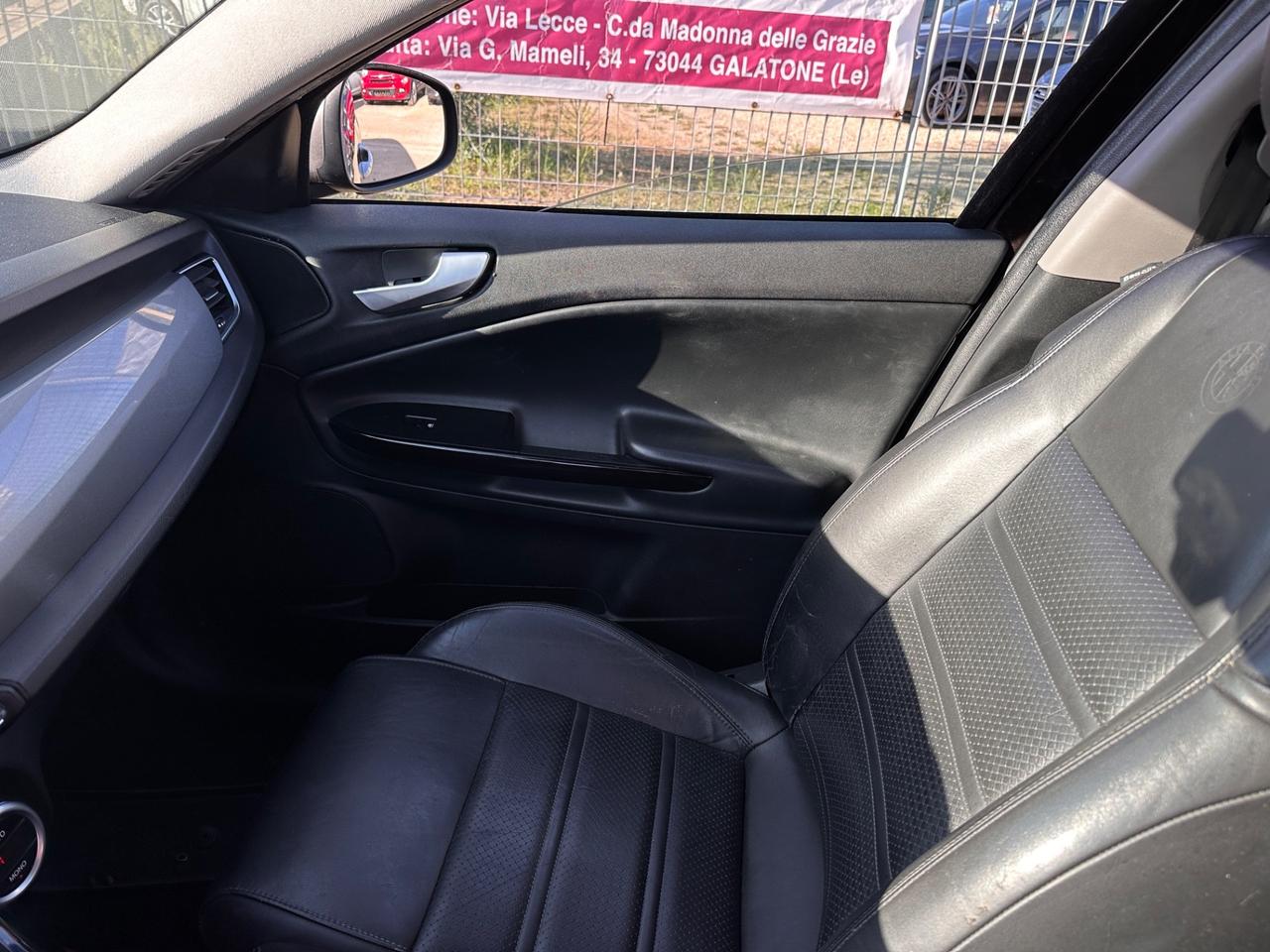 Alfa Romeo Giulietta 1.6 JTDm-2 105 CV Distinctive-2013