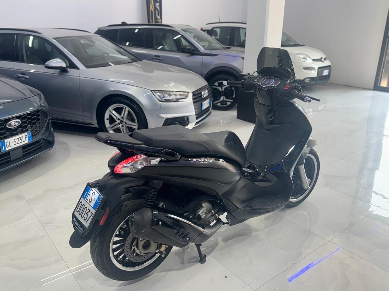 Piaggio Beverly 300 i.e. POLICE