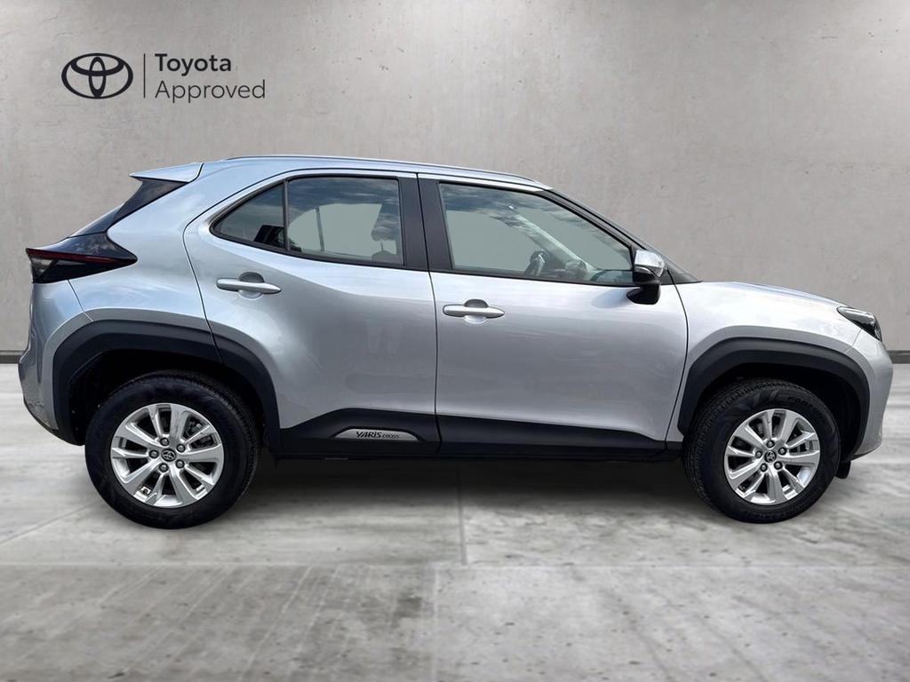 Toyota Yaris Cross 1.5h Active fwd 116cv e-cvt