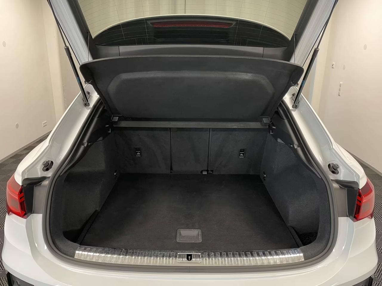 Audi Q3 SPB 40 TDI Q4 S-LINE PANO MATRIX