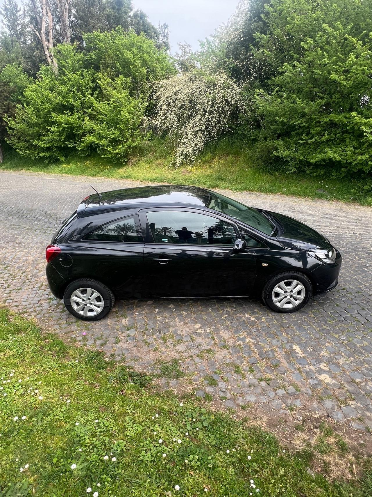 Opel Corsa 1.4 90CV GPL - NEOPATENTATI