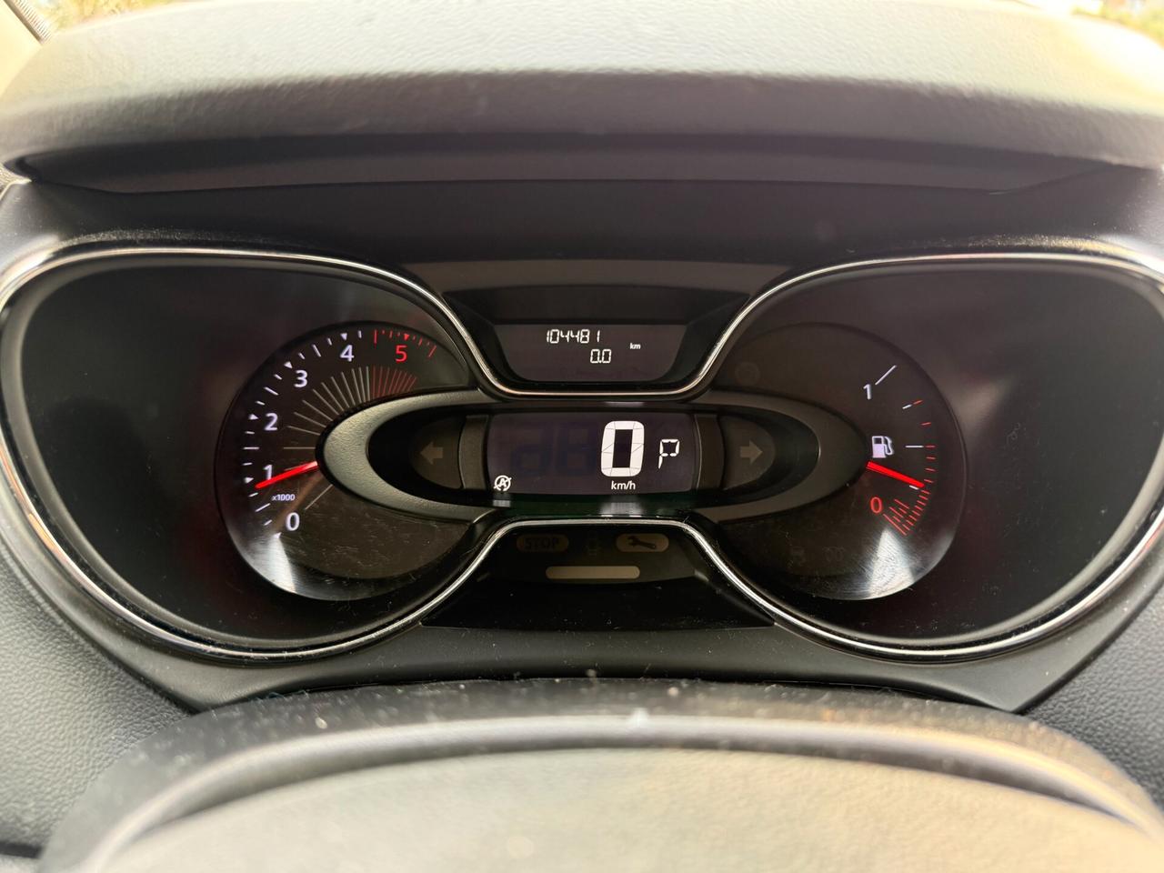 RENAULT CAPTUR 1,5 DCI 90 CV EDC INTENS MY16 5P