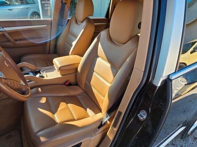 Porsche CAYENNE 3.2 V6 -UNI PRO -