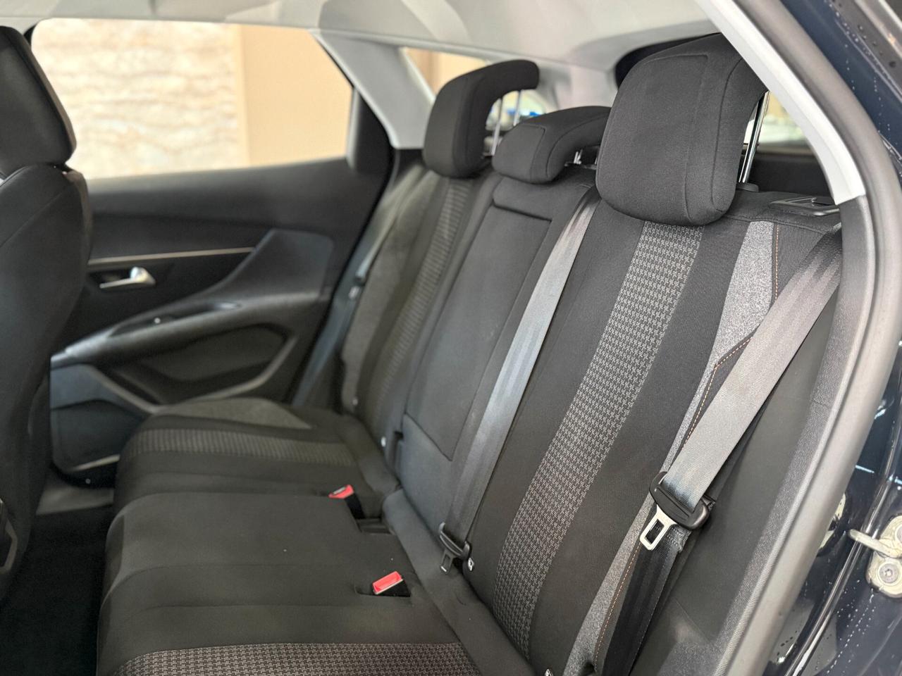 Peugeot 3008 PureTech Turbo 130 S&S Active Sport