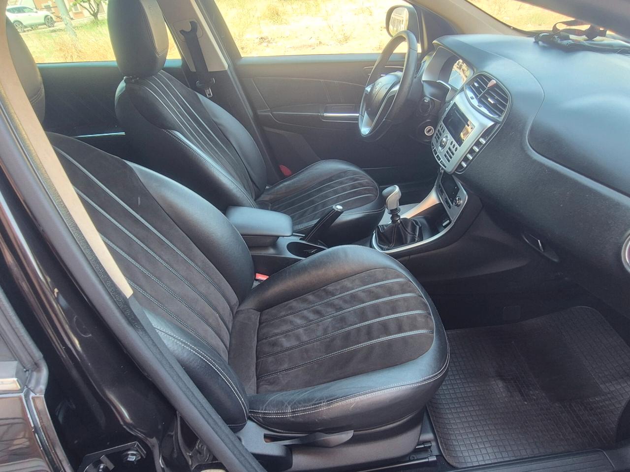 Lancia delta 2.0 multijet 165cv gold anno 2011