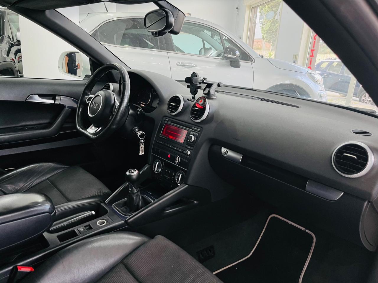 Audi A3 Cabrio 2.0 TDI S-Line 140cv anno 2010