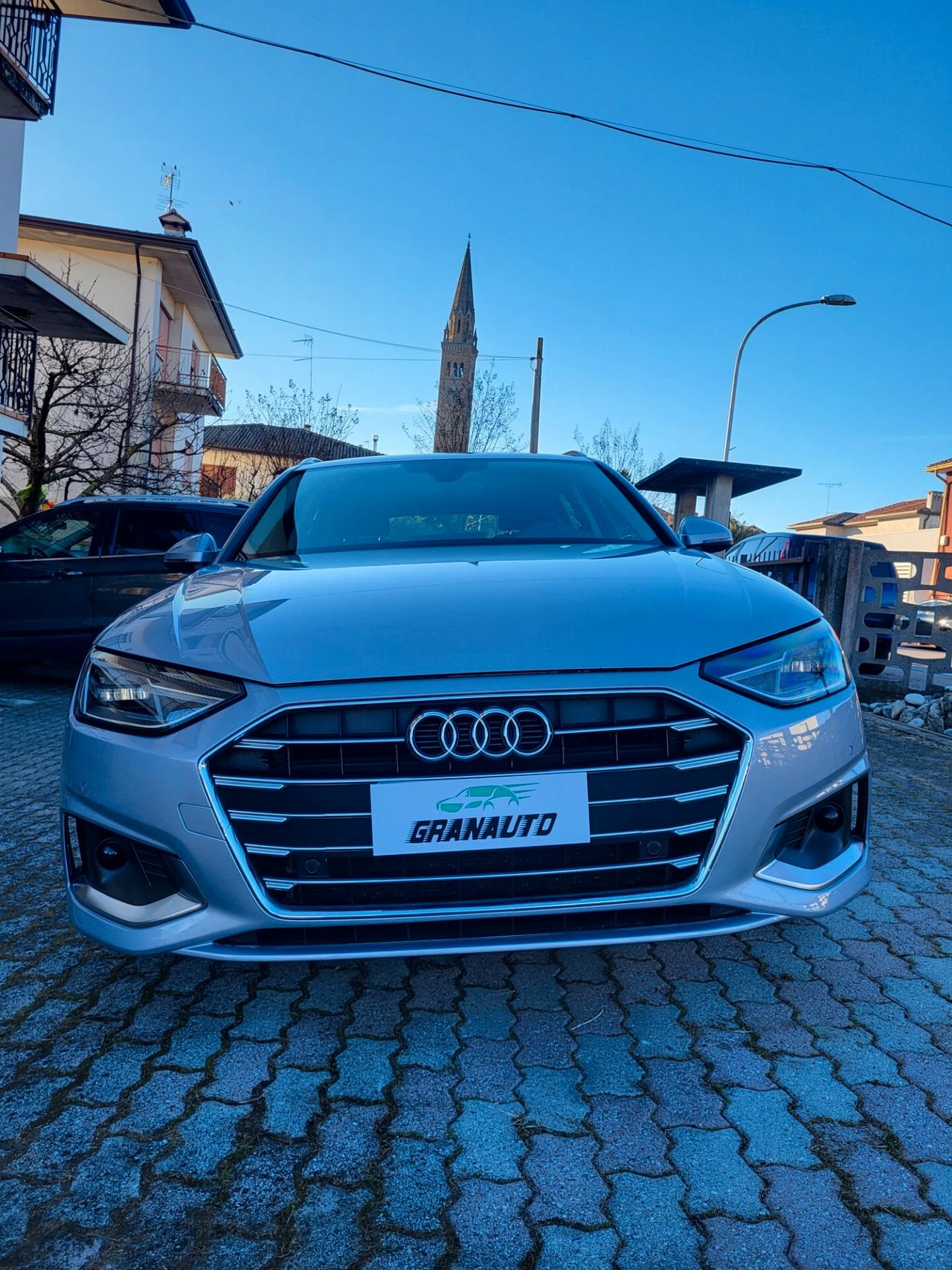 Audi A4 Avant 30 TDI/136 CV S tronic Business Advanced