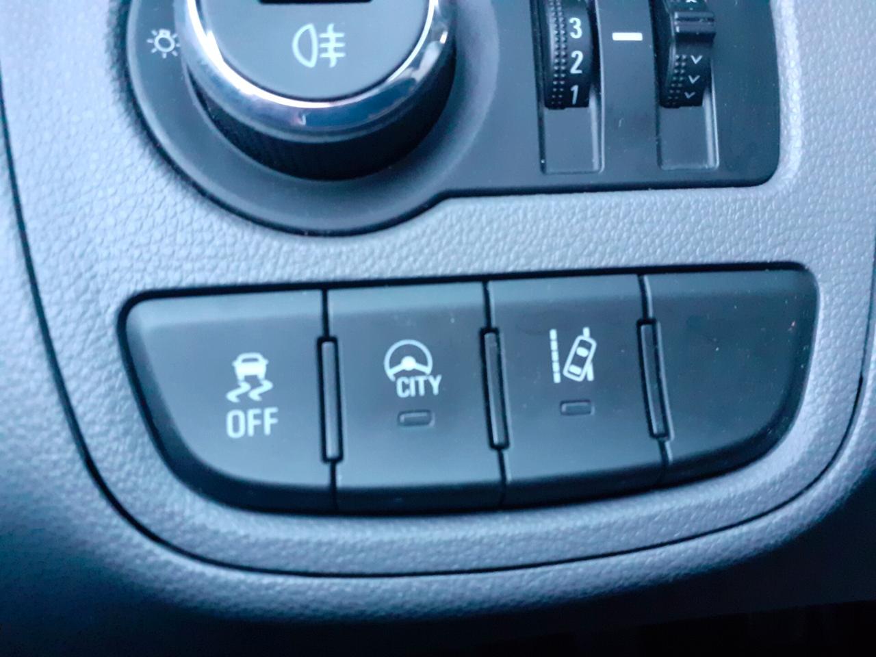 Opel Karl 1.0 75 CV Cosmo