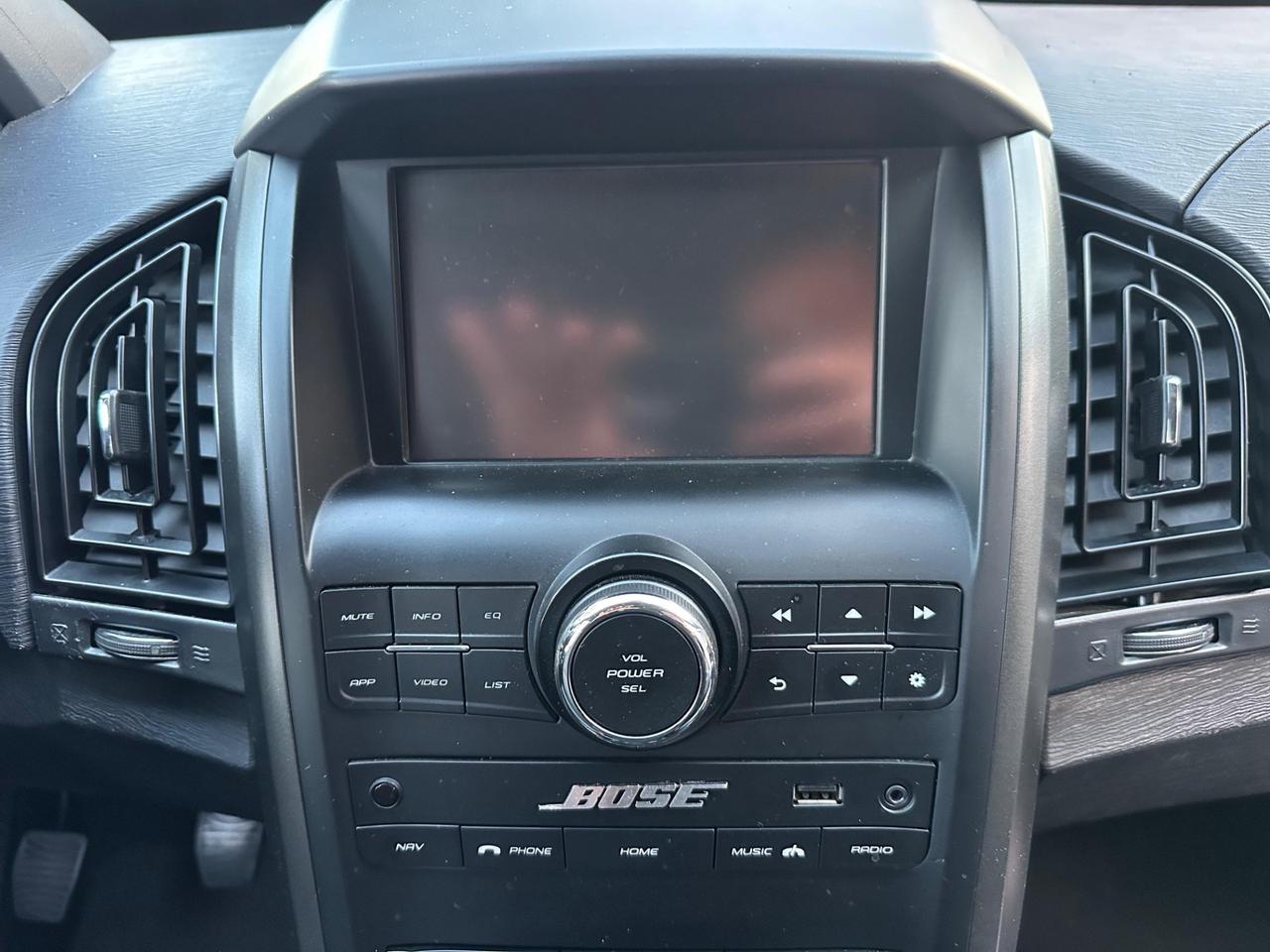 Mahindra XUV500 7 POSTI 2.2 16V AWD W10