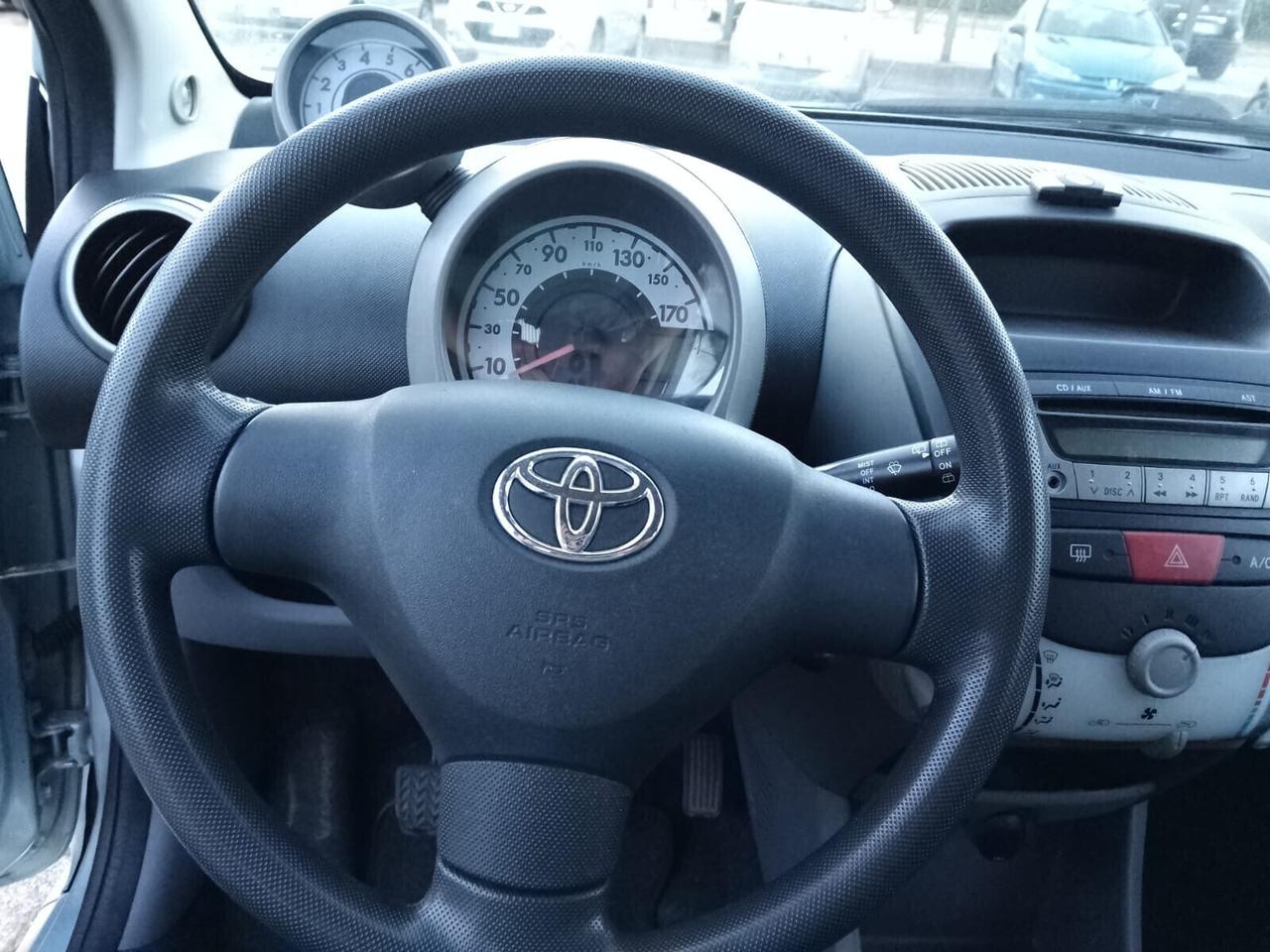 Toyota Aygo 1.0 12V VVT-i 5 porte Sol