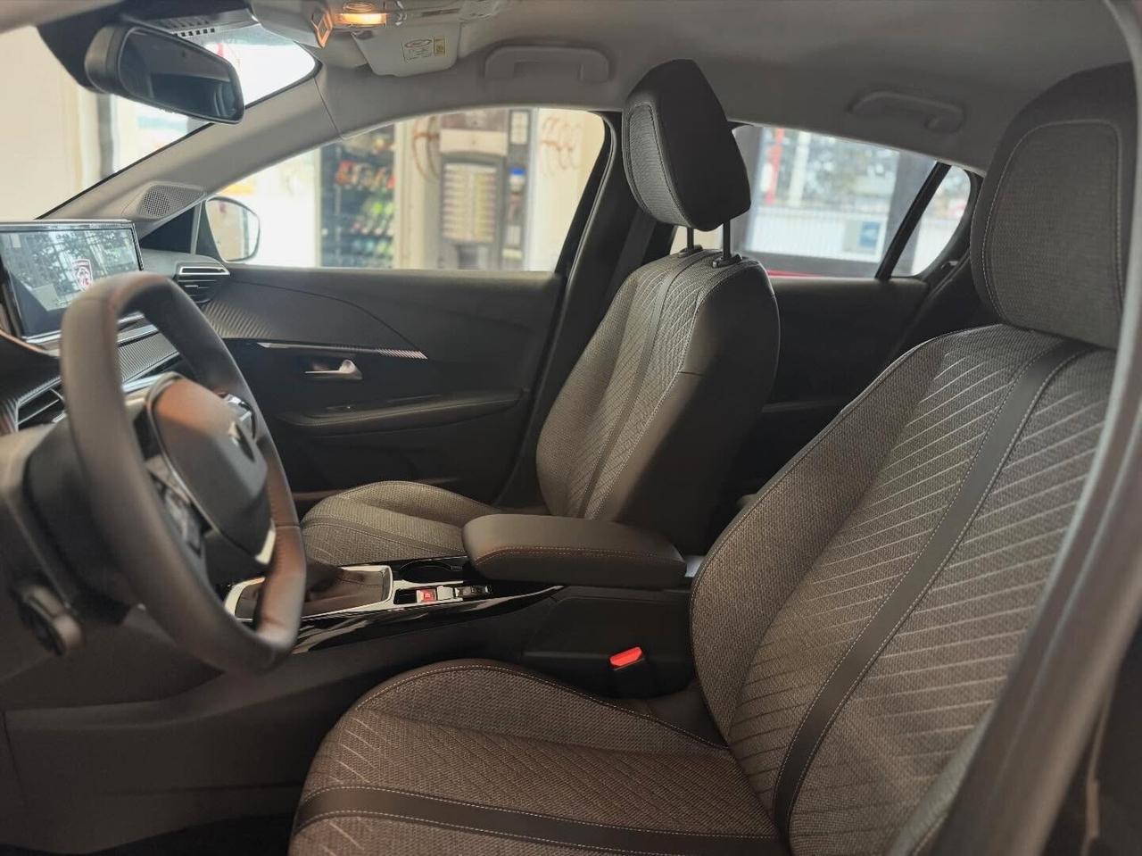 Peugeot 208 1.2 100 Cv. ALLURE