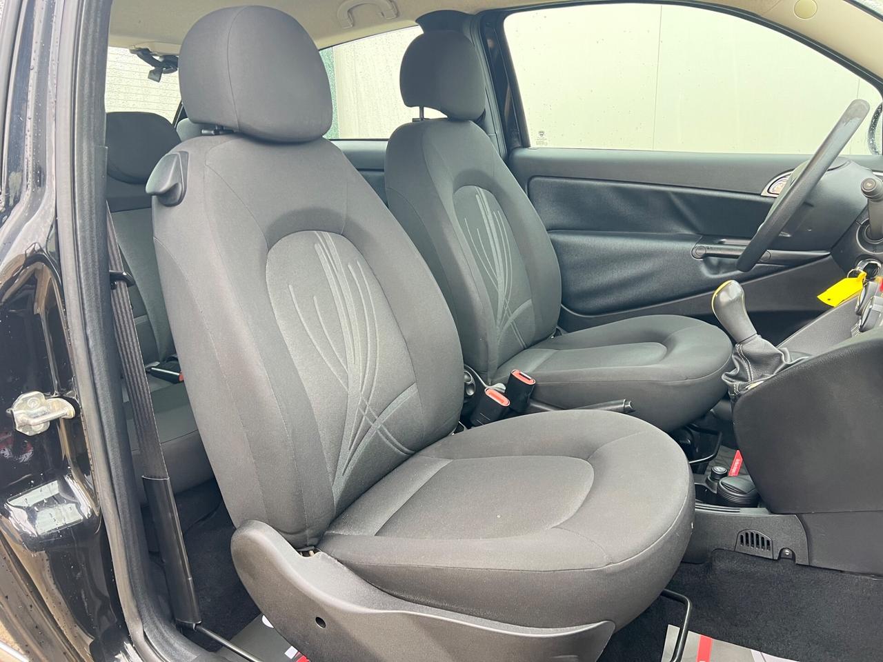 Lancia Ypsilon 1.3 mjt 75 cv