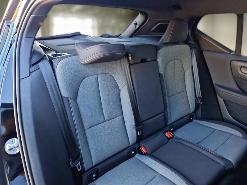 VOLVO XC40 B3 automatico Plus Dark
