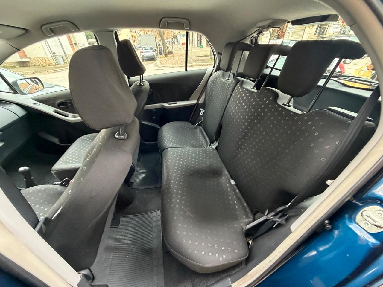 Toyota Yaris 1.0 5 porte Sol