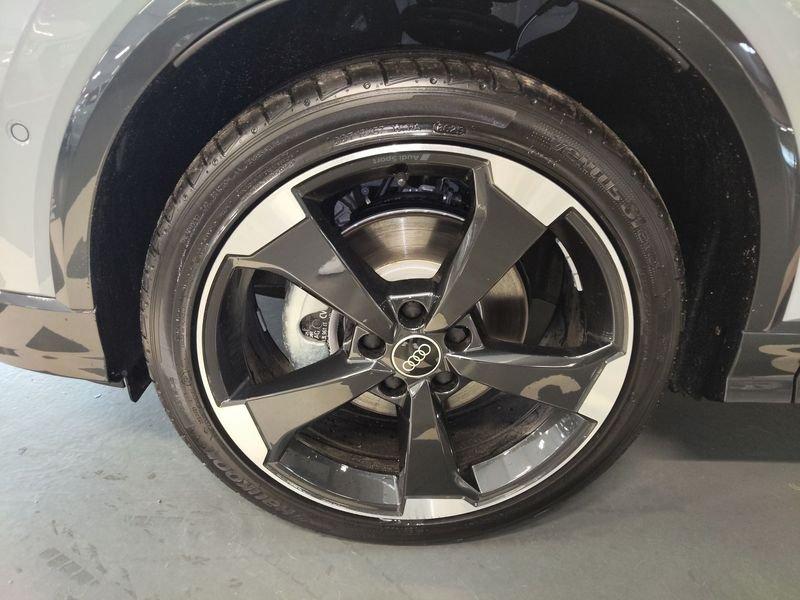 Audi Q2 Q2 35 1.5 tfsi Identity Black s-tronic