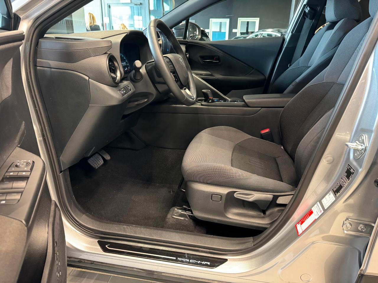 TOYOTA C-HR (2023-->) C-HR 1.8 HV Trend