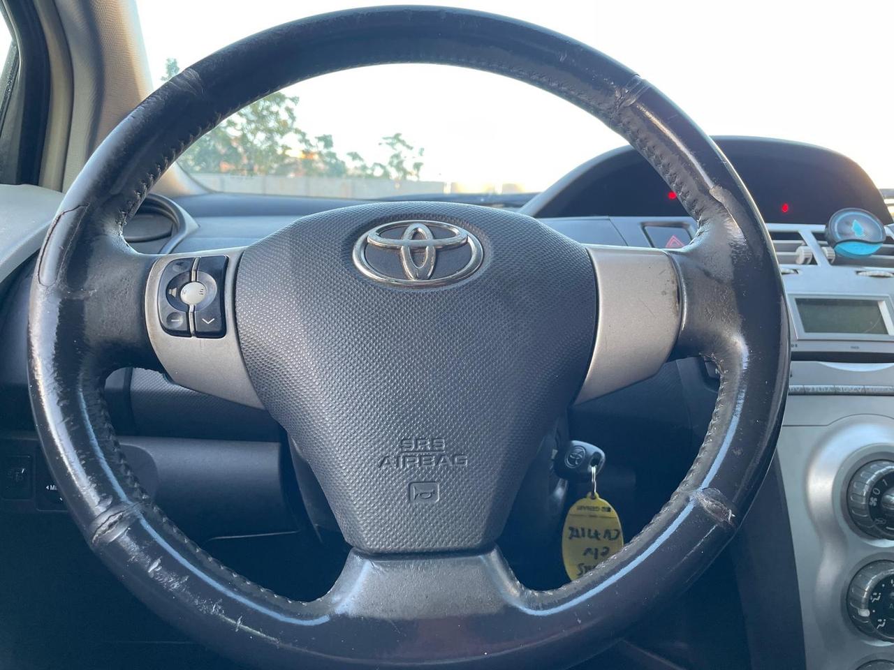 Toyota Yaris Restayling 1.0benz Full soli 150milaKM 5porte