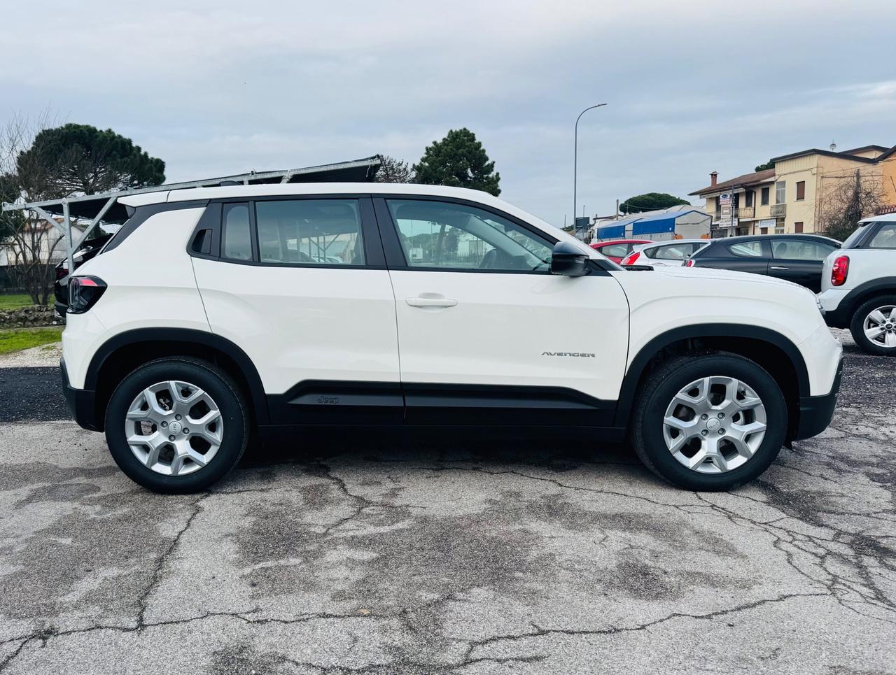 Jeep Avenger BENZINA TECH & SKY 1.2 100 CV