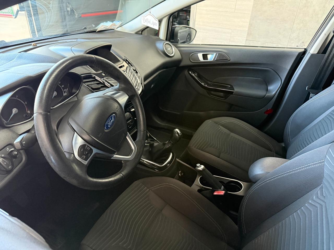Ford Fiesta 1.5 TDCi 75CV 5 porte Titanium