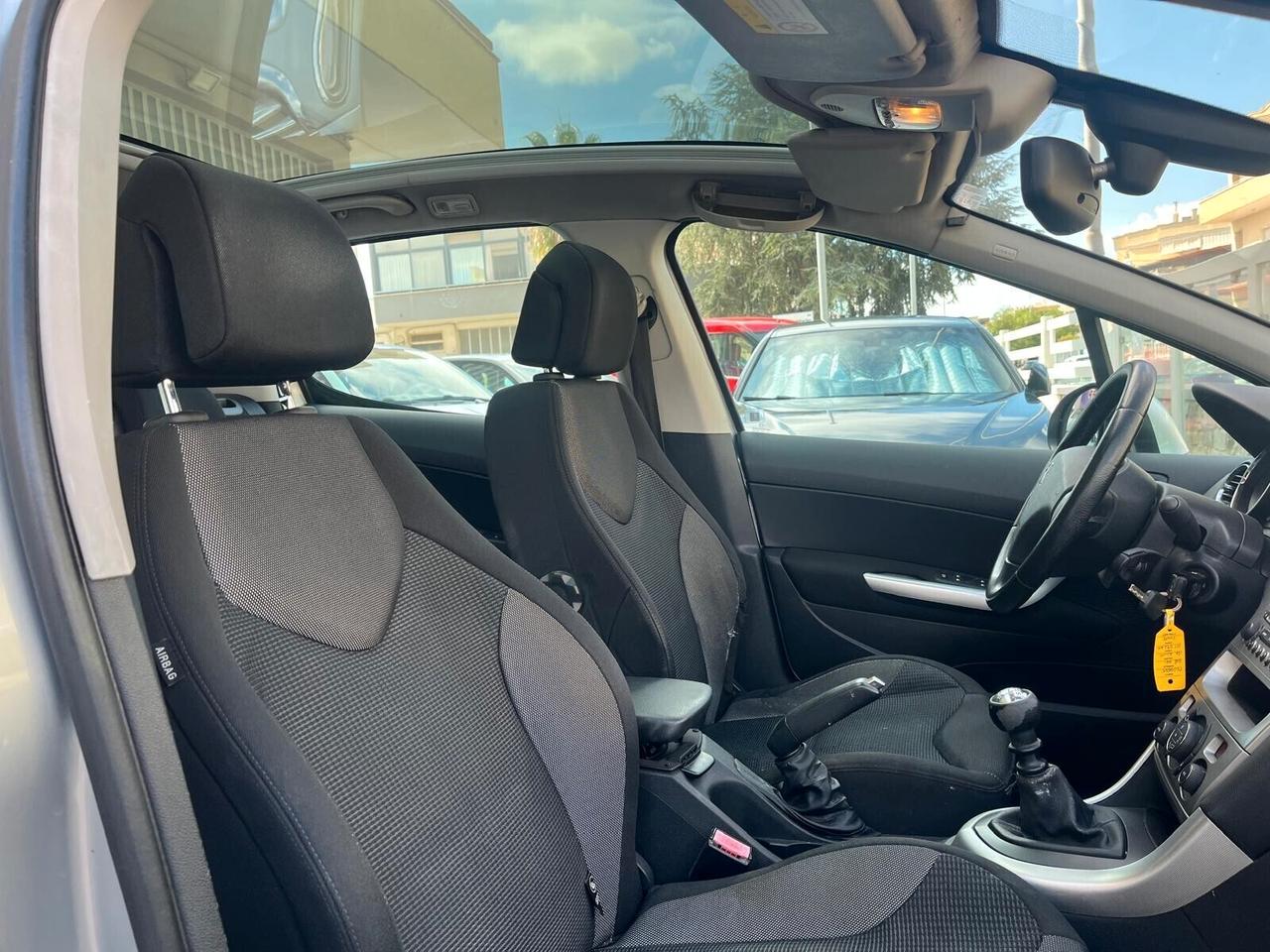 Peugeot 308 1.6 HDi 110CV 5p. Féline (6 Marce)