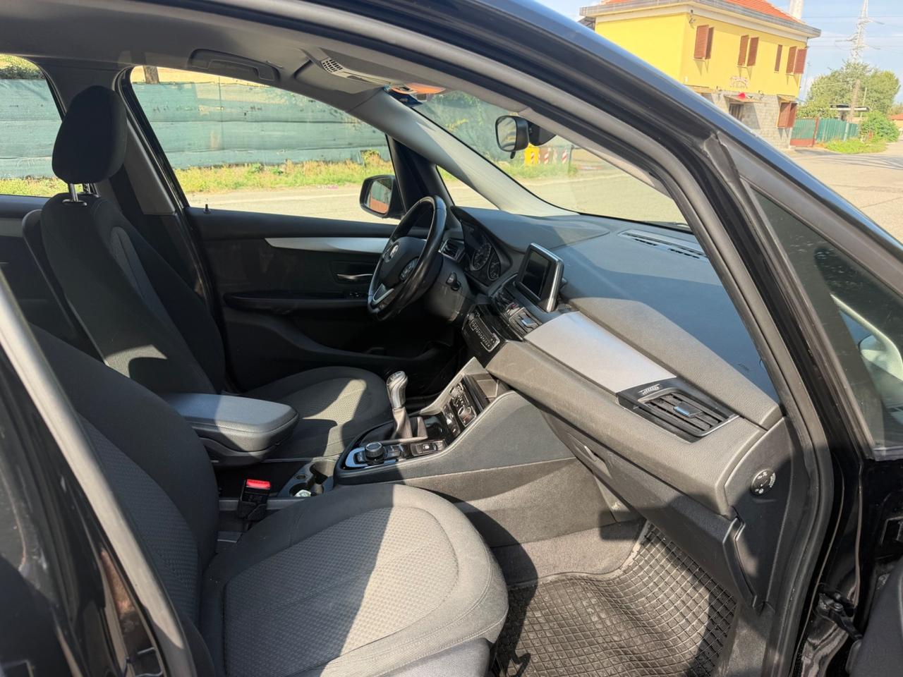 Bmw 2er Active Tourer 214d Advantage