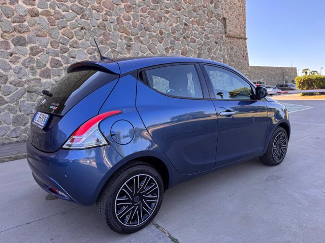 LANCIA Ypsilon 1.0 HYBRID GOLD 5 POSTI+NAVI+SENSORI