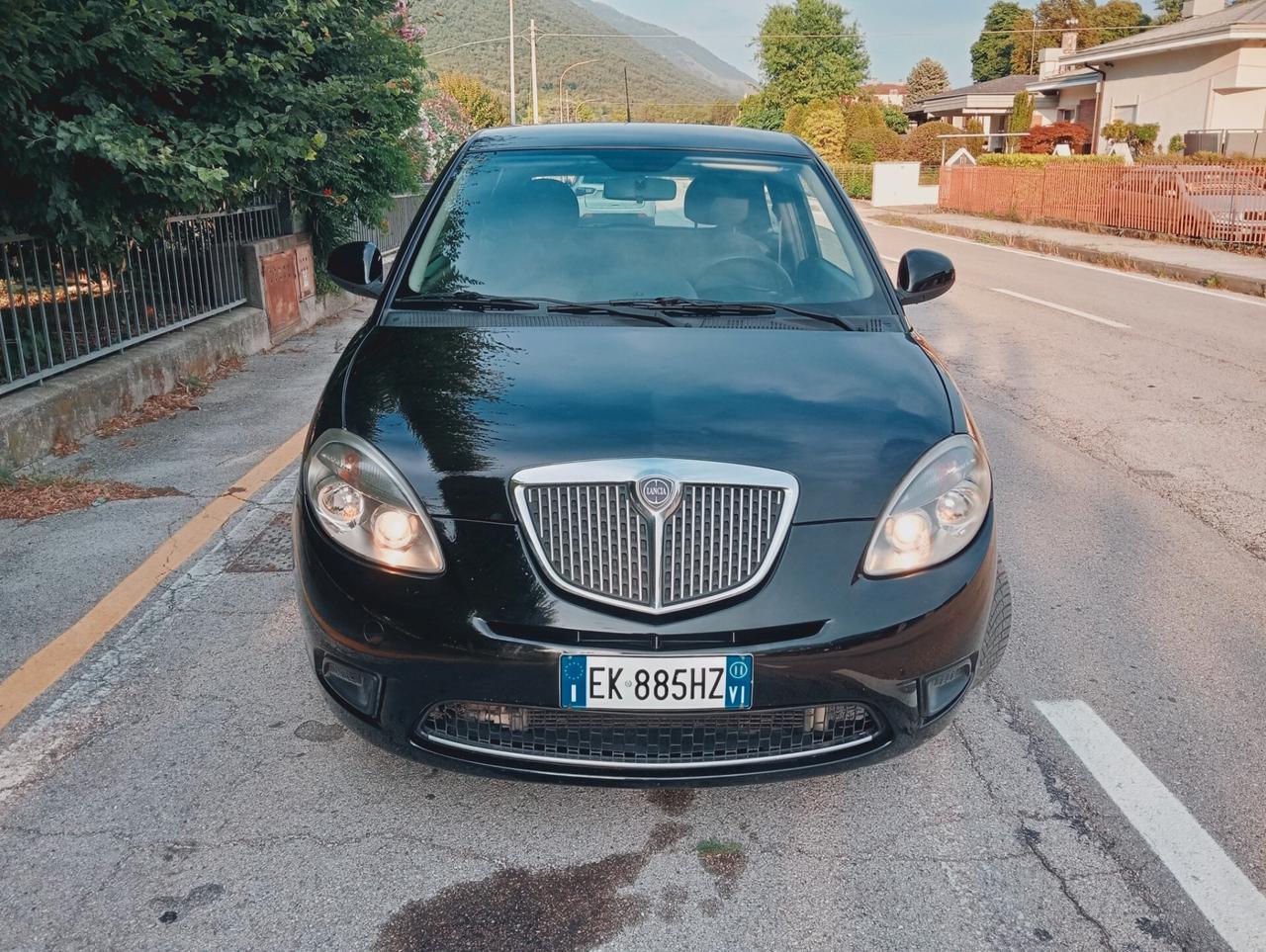 Lancia Ypsilon 1.2 69 CV Platinum