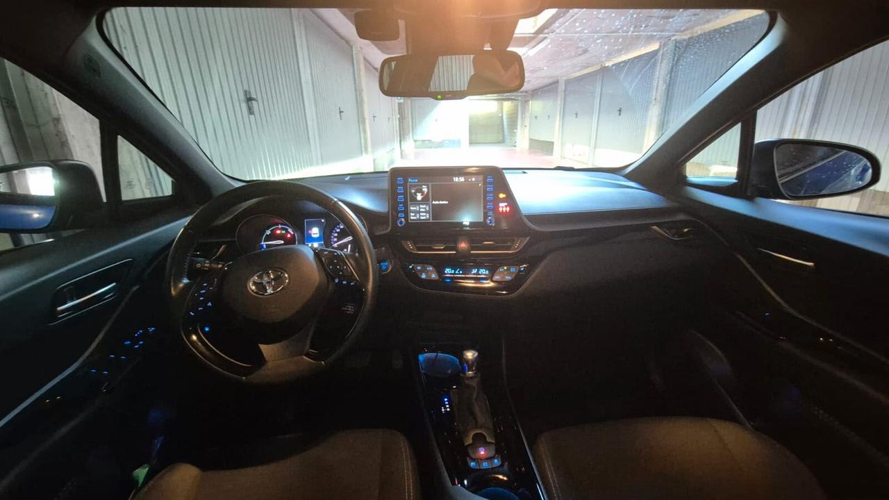 Toyota C-HR trend-benzina ibrida-70000 km 2021 184 cv-unico proprietario-5 anni di garanzia della casa
