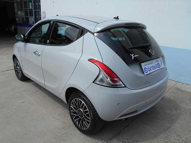 Lancia Ypsilon 1.2 69 cv 5p GPL Ecochic Mya