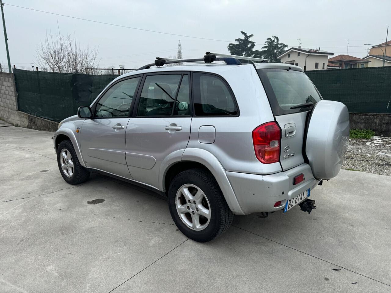 Toyota RAV 4 RAV4 2.0 Tdi D-4D cat 5 porte con gancio traino