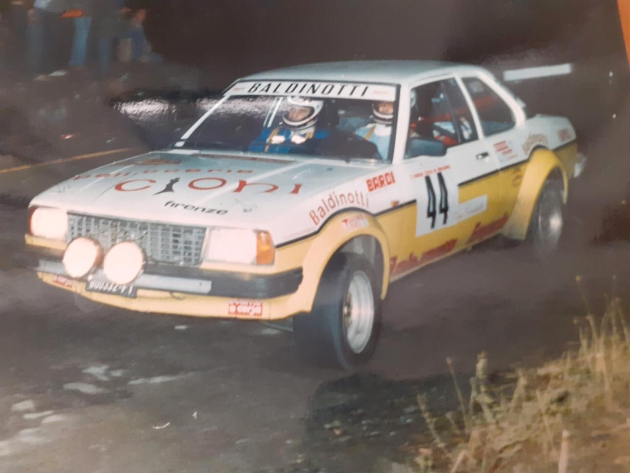 Opel Ascona 1.3 4 porte LS