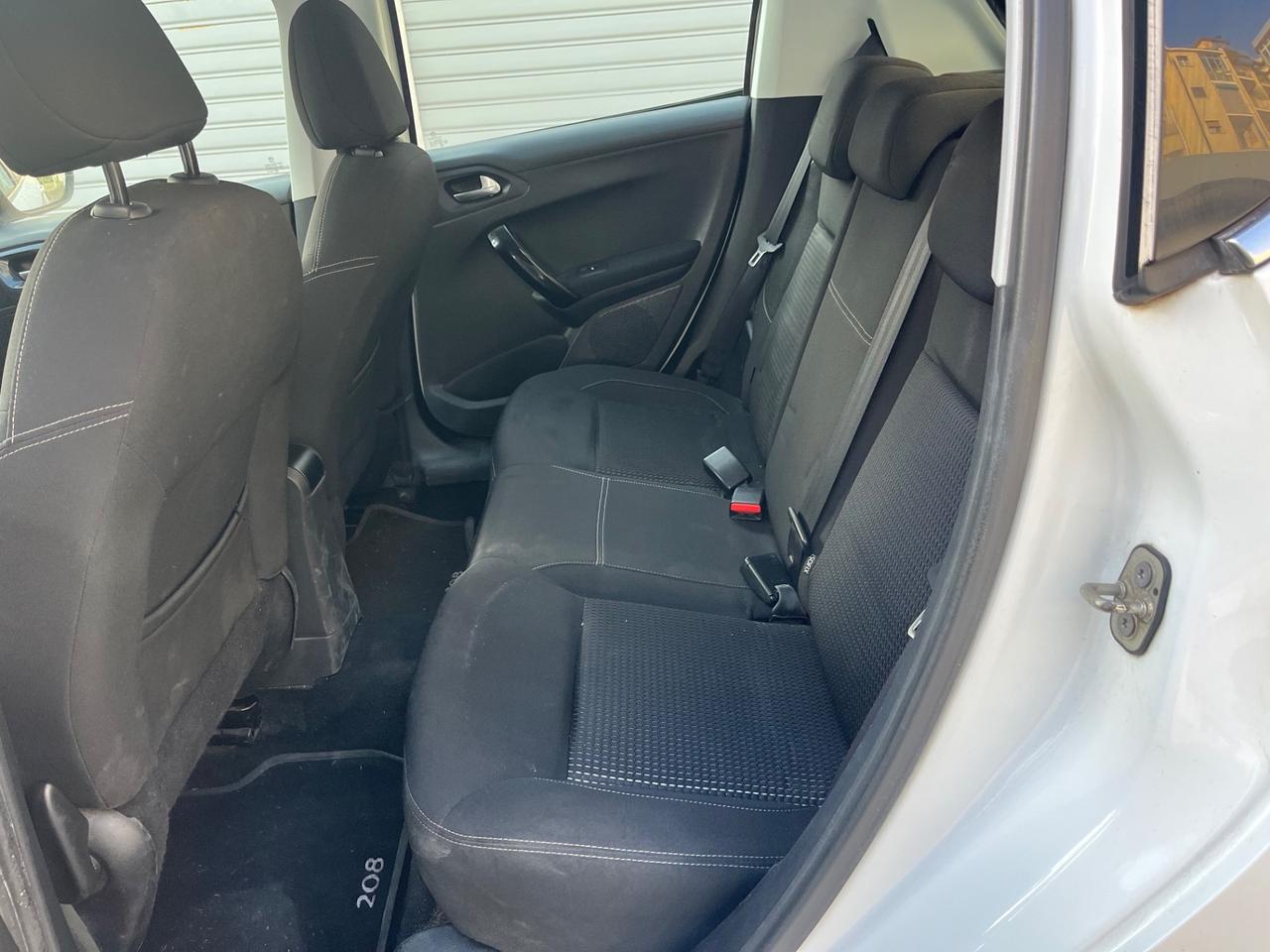 Peugeot 208 PureTech 82 5 porte Allure