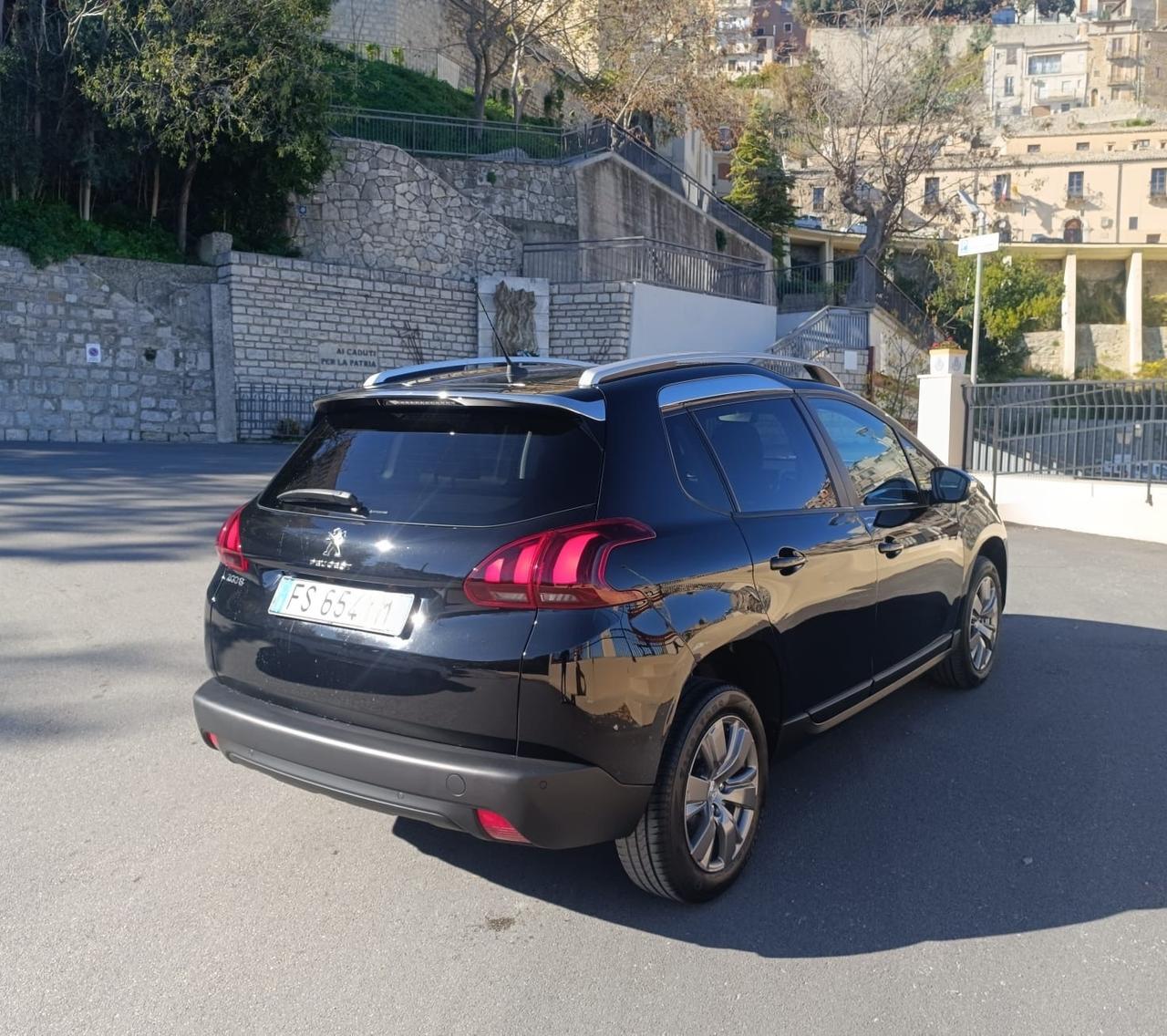 Peugeot 2008 BlueHDi 100 S&S Style