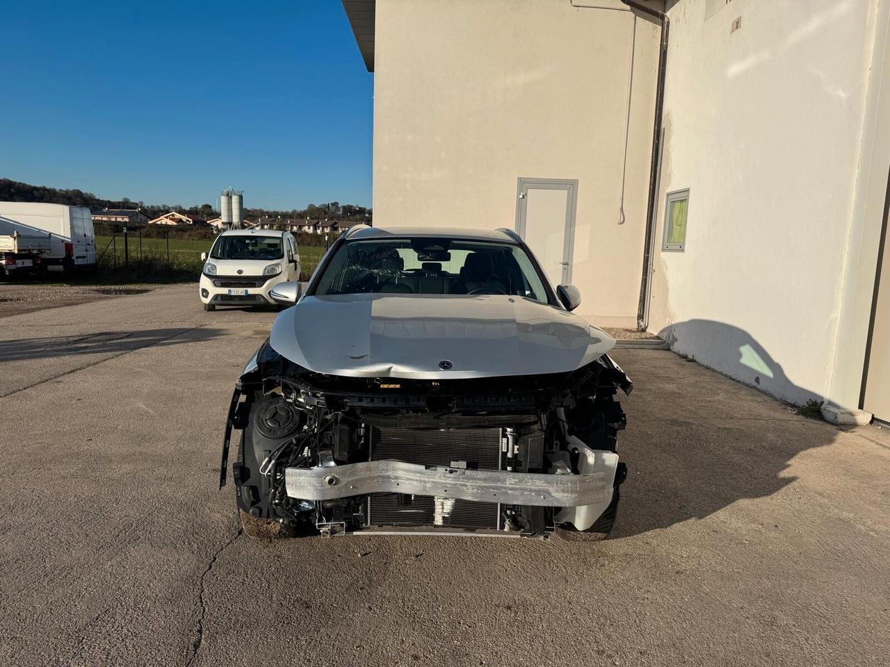 Mercedes-Benz GLA 250 e phev auto INCIDENTATA