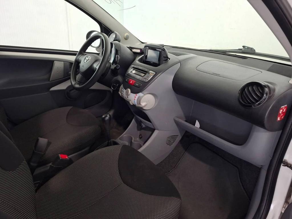 Toyota Aygo 5 Porte 1.0 VVT-i Active Connect
