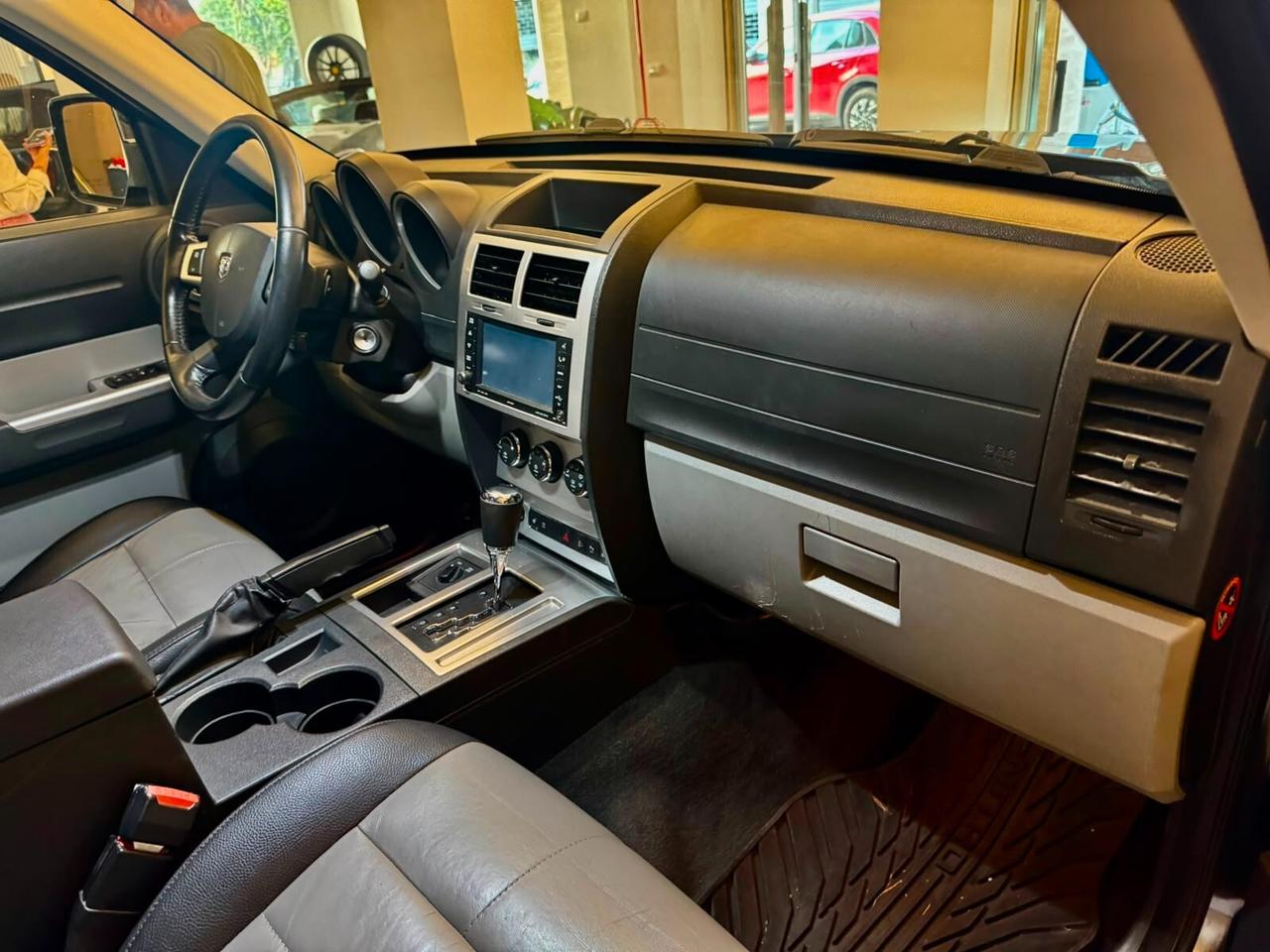 DODGE NITRO 2.8 CRD SXT 4WD AUTOMATICA