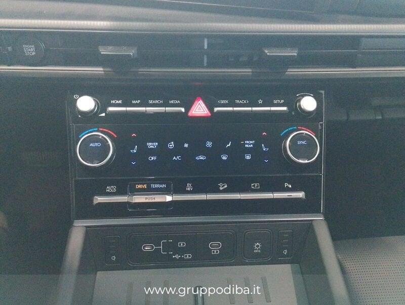 Hyundai Santa Fe 1.6 Gamma II T-GDI Petrol 6 Speed A/T 4WD NEW 7P 1.6 PHEV 4WD X CLASS+CP