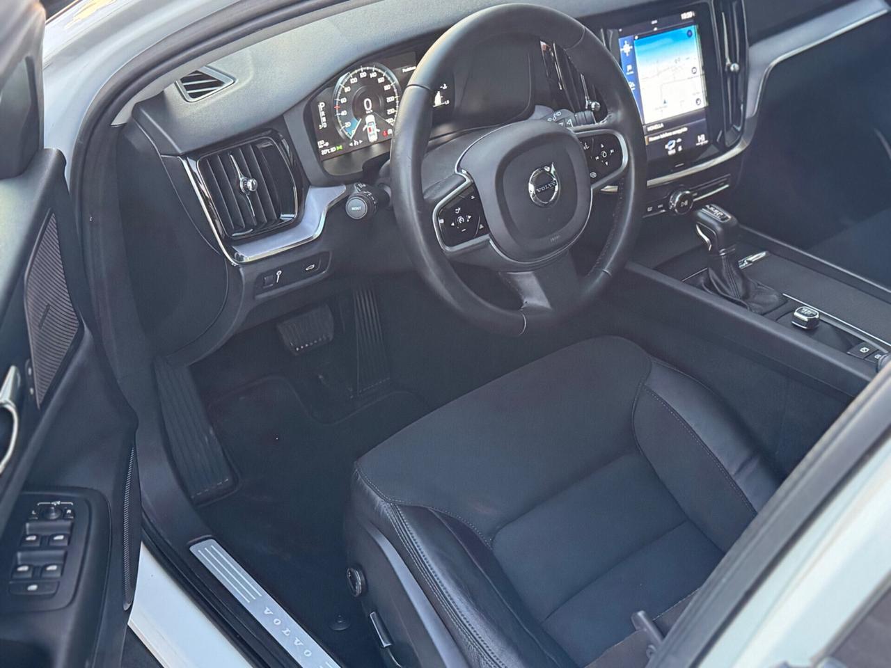 Volvo V60 Cross Country D4 AWD Automatico !