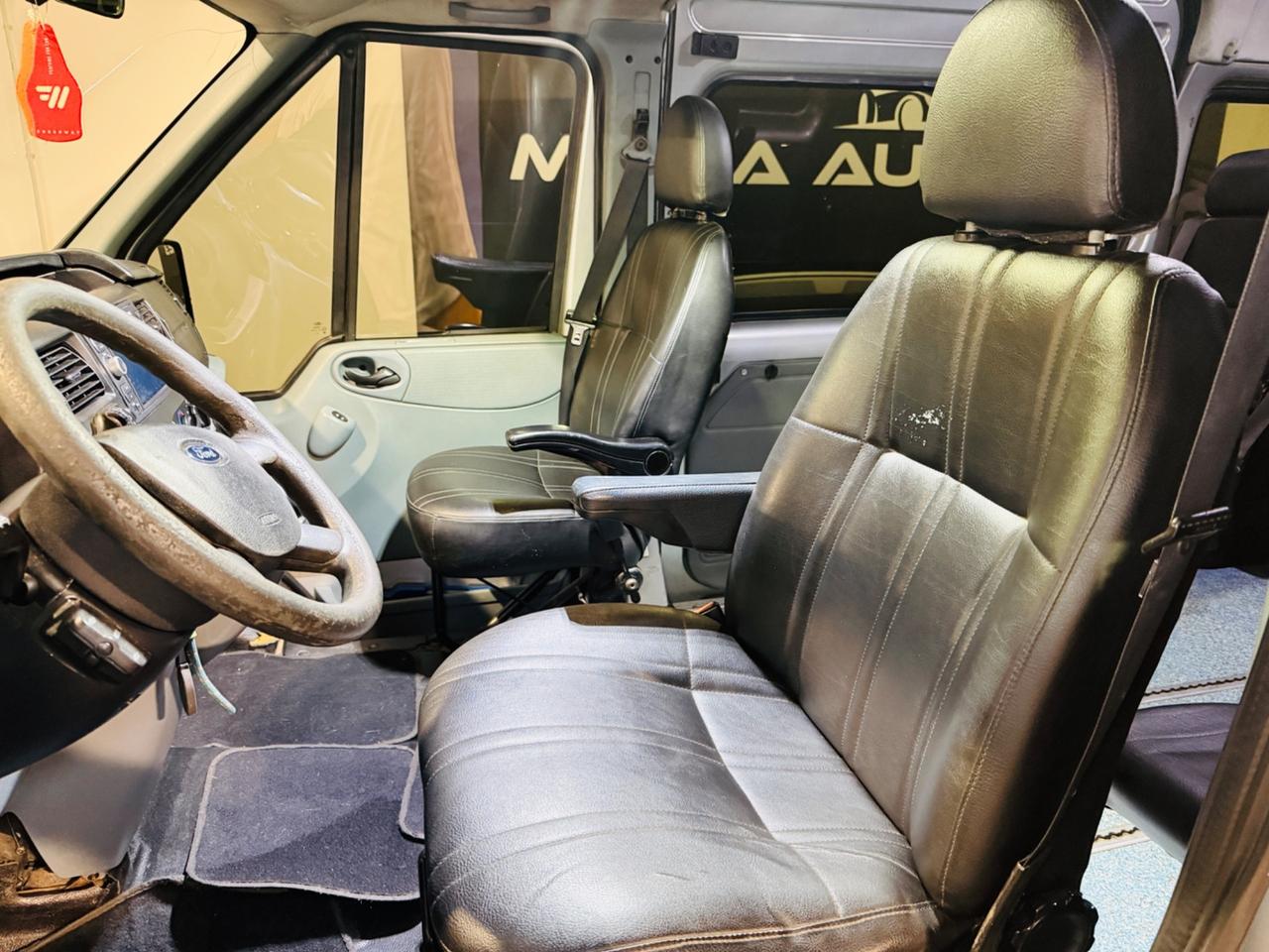 Ford Transit 280 2.0 TD/100 cat 8 POSTI TRASPORTO DISABILI CON PEDANA