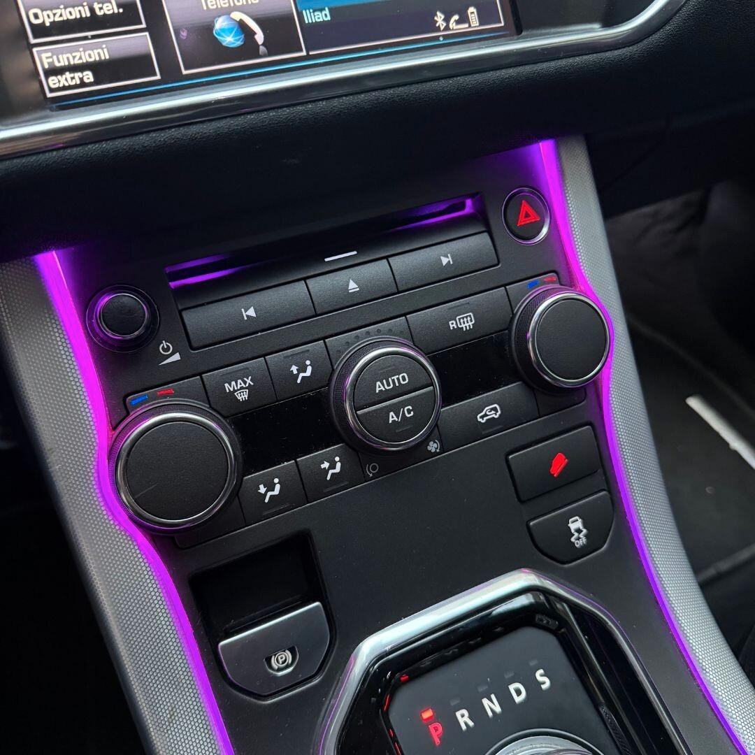 Range Rover Evoque 2.2 TD4 5p. Pure