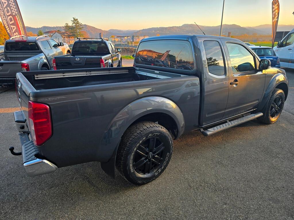 Nissan Navara 2.5 dCi 190CV King Cab LE DA VETRINA!