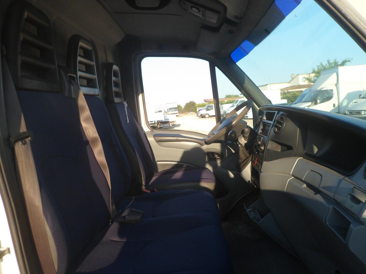 Iveco Daily 35s12 furgone medio alto