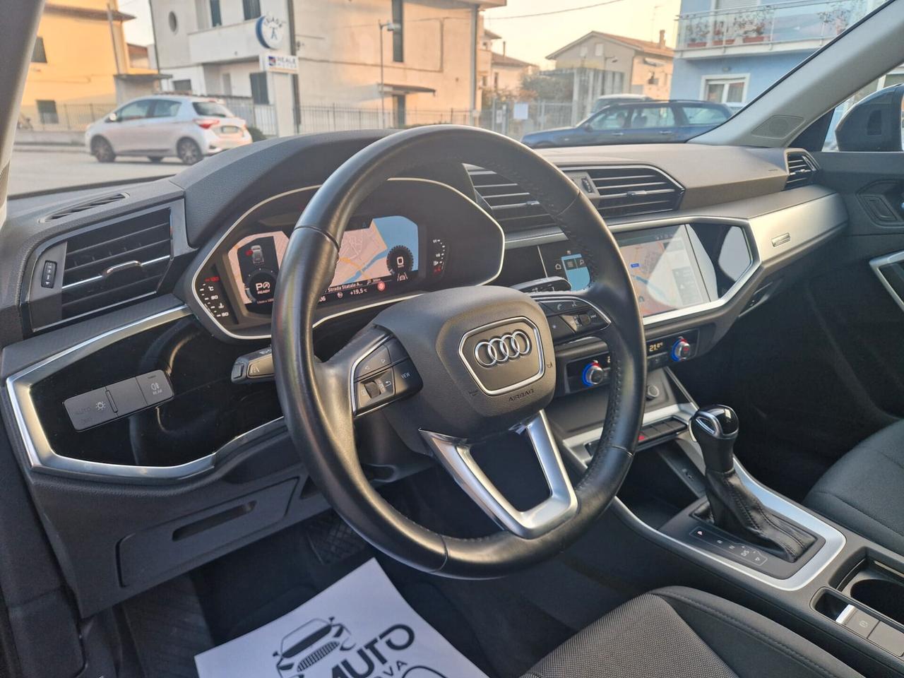 Audi Q3 35 TDI S tronic Business