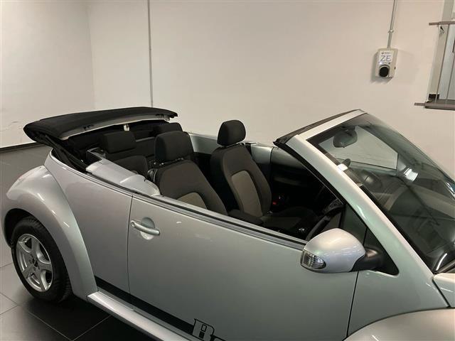VOLKSWAGEN Maggiolino New Beetle Berlina 1.6 102cv Auto