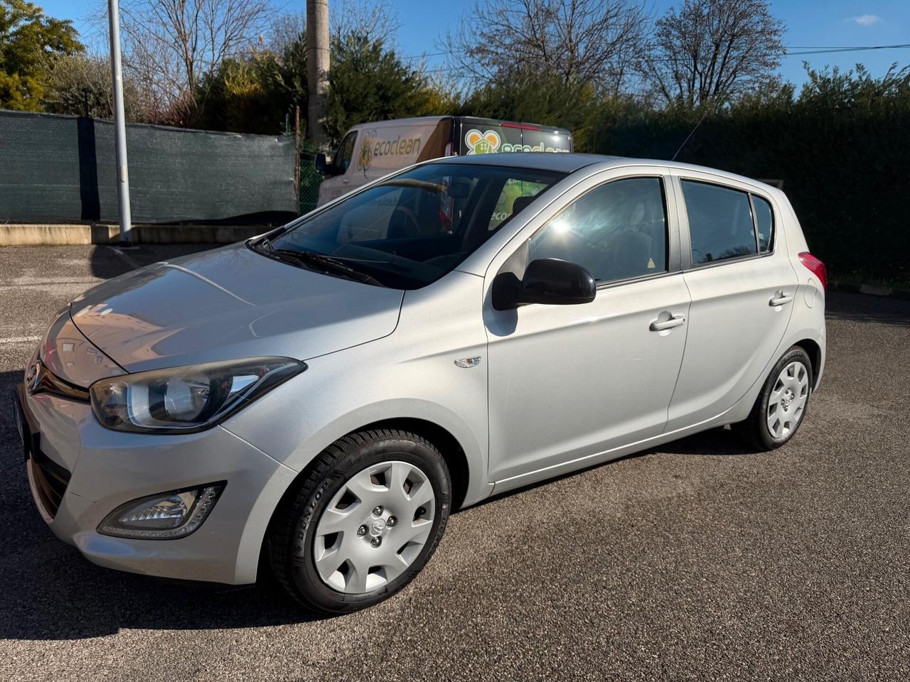 Hyundai i20 1.2 Gpl - NEOPATENTATI - 12 MESI DI GARANZIA -