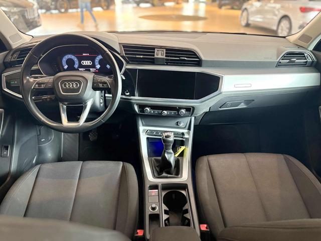 AUDI Q3 35 TFSI Business