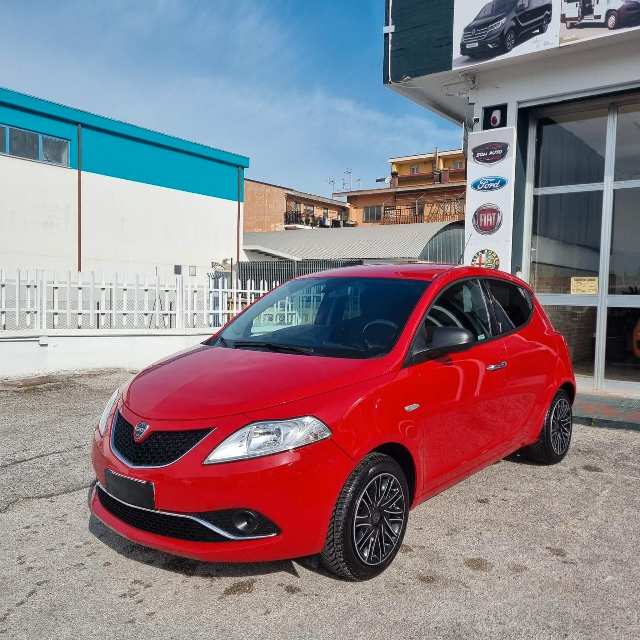 Lancia Ypsilon 1.2 69 CV 5 porte GPL Ecochic Platinum